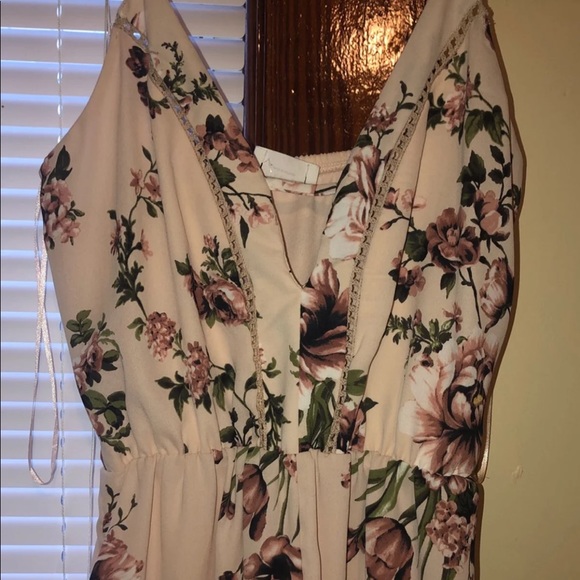 Romper - Picture 2 of 4